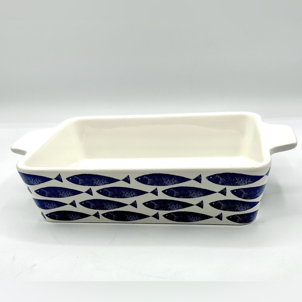 Rectangle White Baking Dish with Blue Fish Decorations.